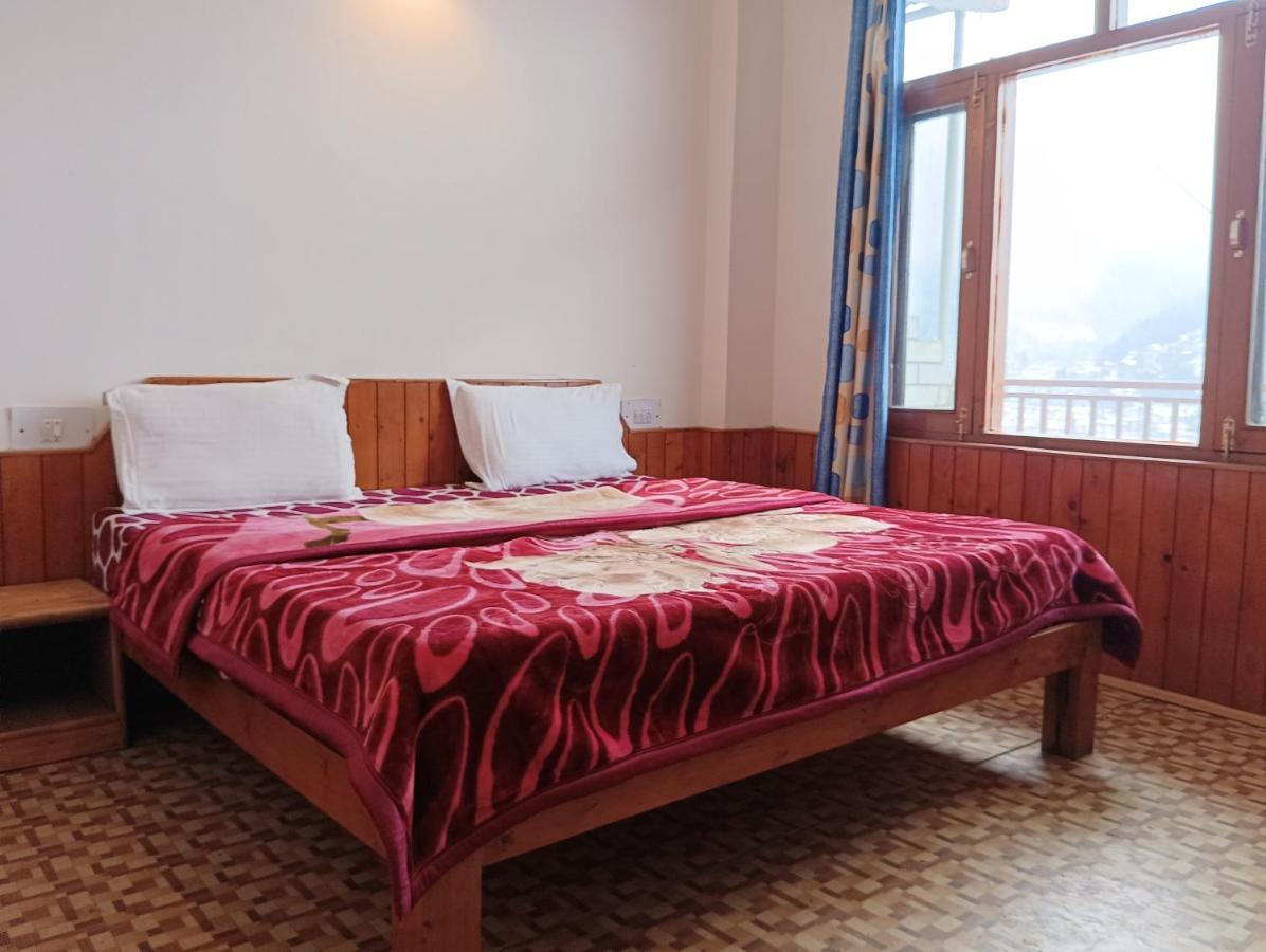 Roop Mountain Homestay Manāli エクステリア 写真