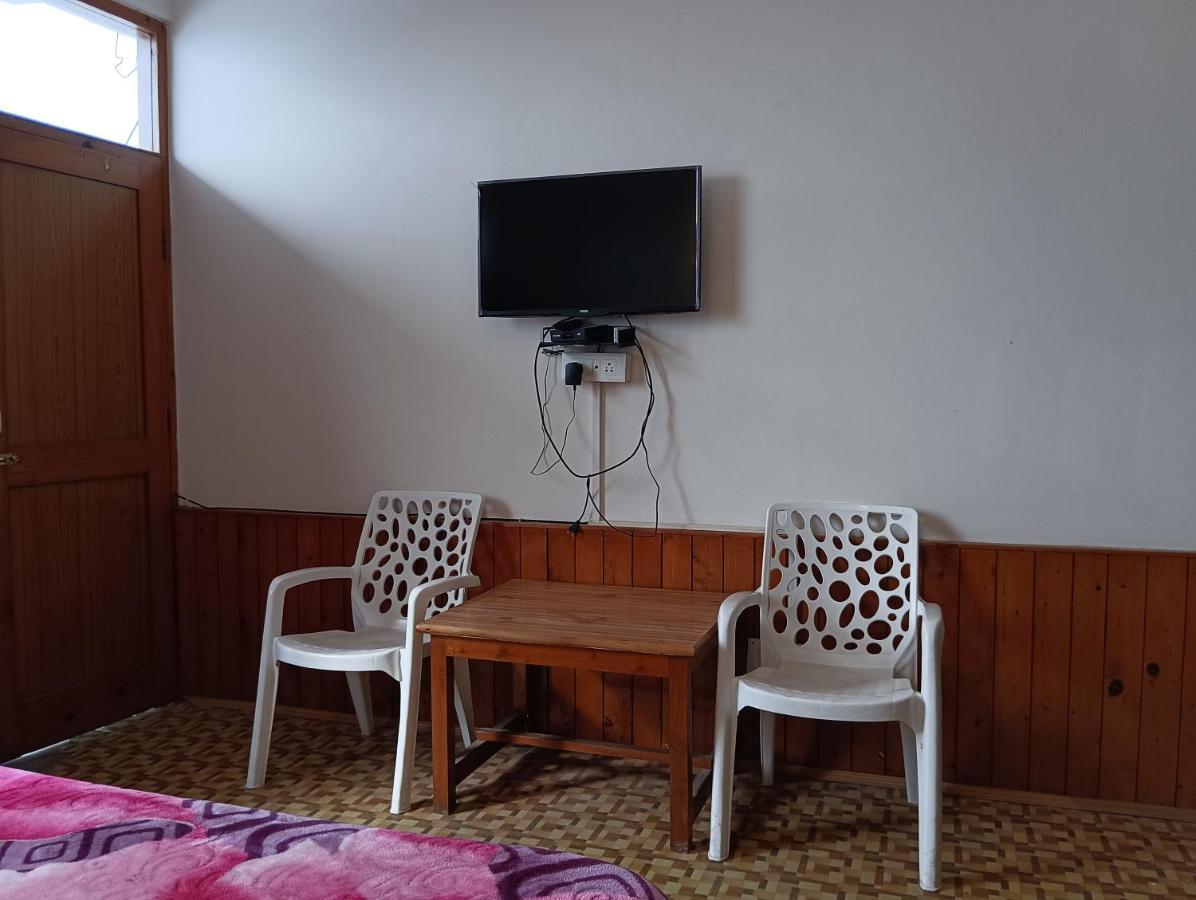 Roop Mountain Homestay Manāli エクステリア 写真