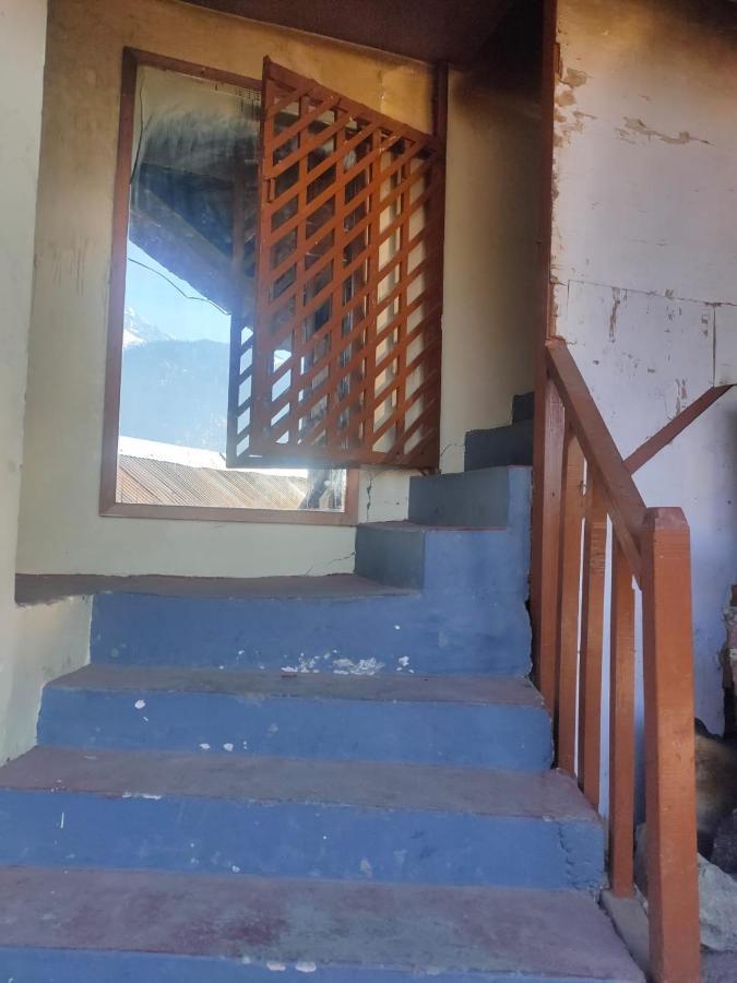 Roop Mountain Homestay Manāli エクステリア 写真